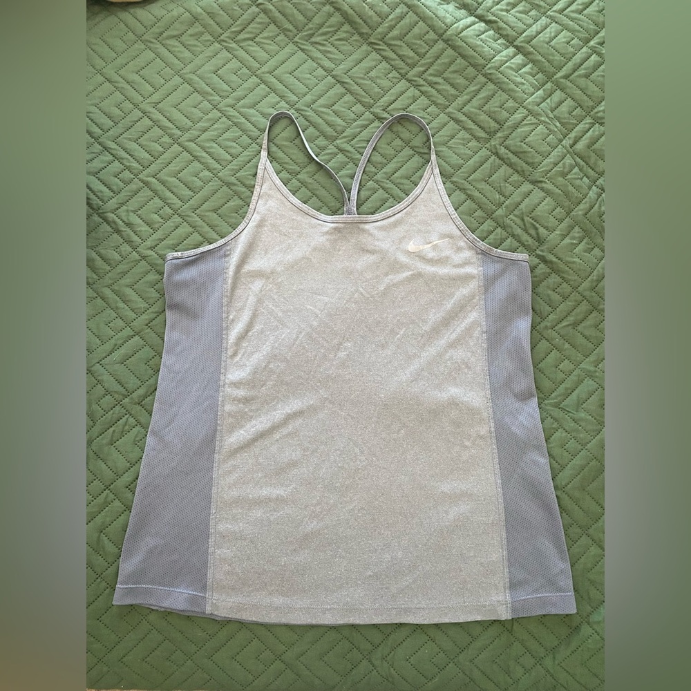 Nike Women's Gray Tank Top Size Medium